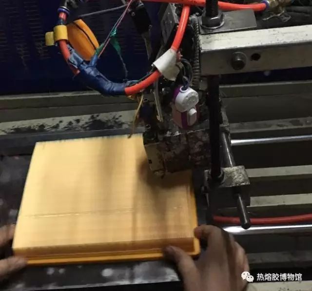 膠粘劑在汽車濾清器中的應(yīng)用